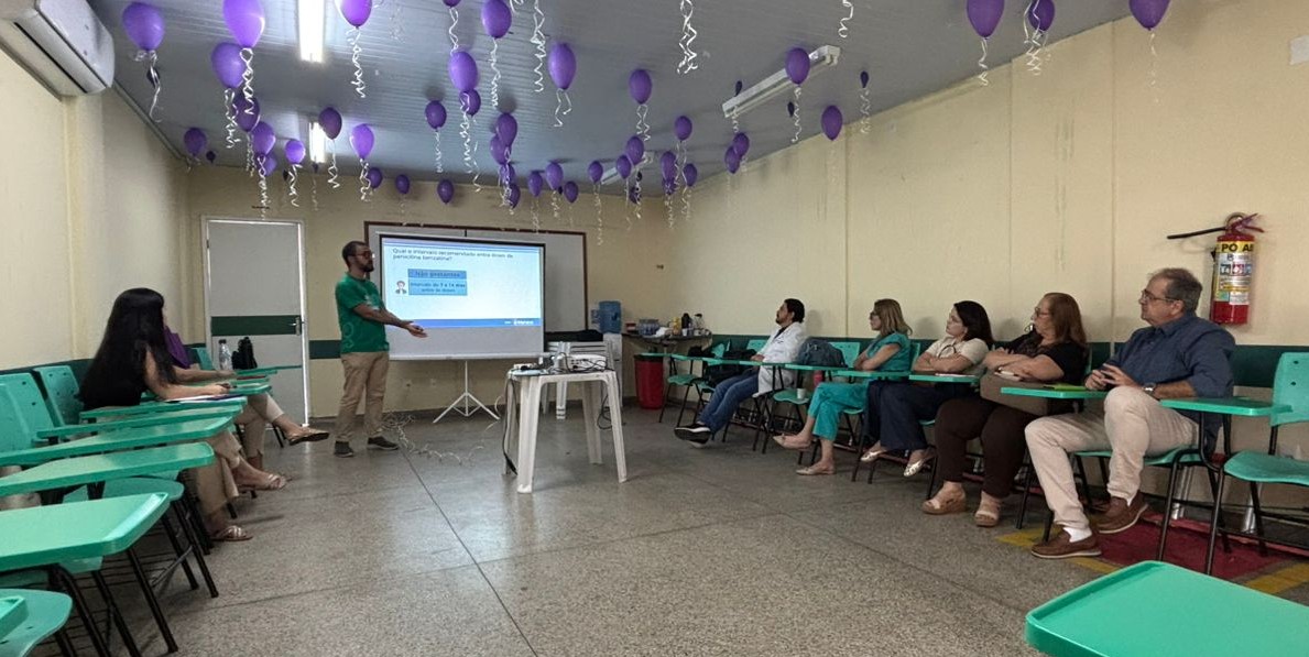 Médicos pediatras da prefeitura participam de treinamento para alinhar atendimento aos bebês expostos à sífilis