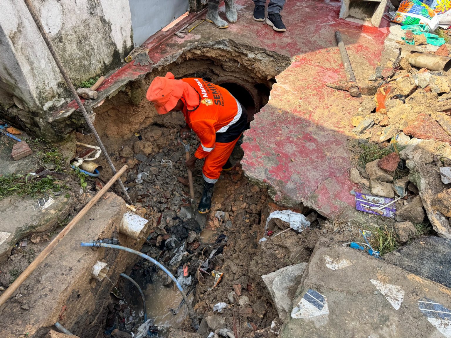 Recuperação do sistema de drenagem em beco do Japiim