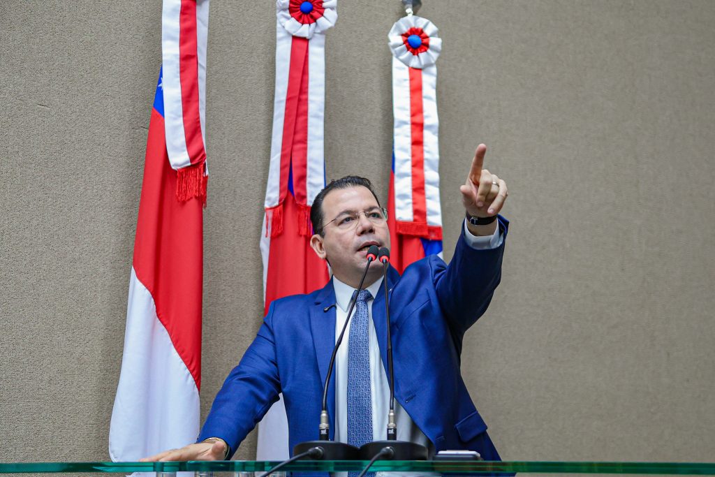 Wilker Barreto volta a cobrar Prefeitura por abandono dos igarapés e alerta para impactos das chuvas em Manaus