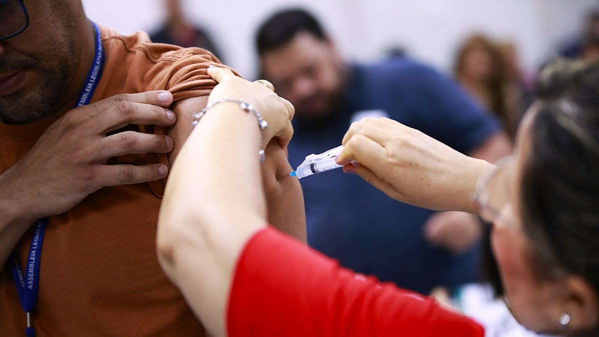 Assembleia Legislativa do Amazonas realiza campanha de vacinação com doses atualizadas contra Influenza