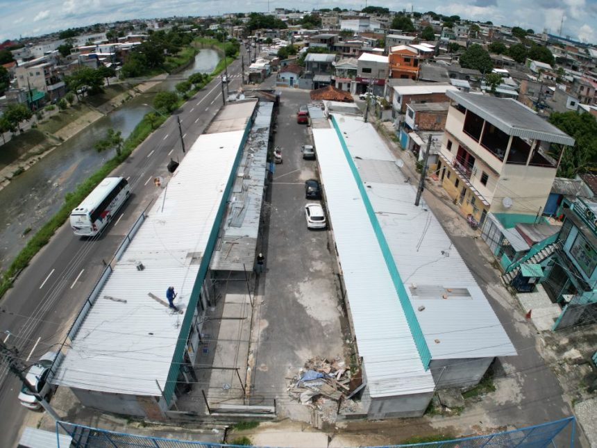Prefeitura de Manaus intensifica obras de revitalização na feira municipal do 40