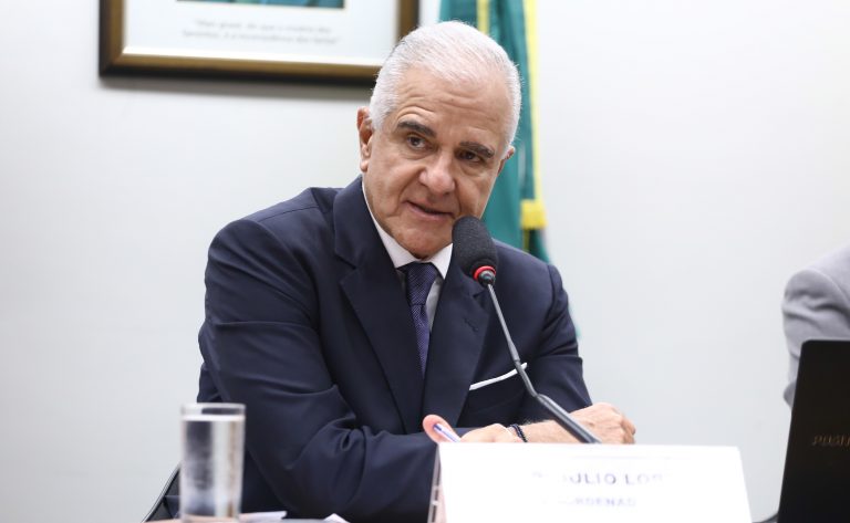 Comissão externa debate pirataria no mercado de apostas on-line