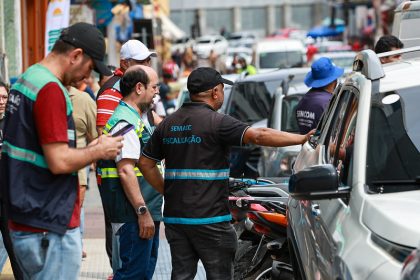 Ação integrada da prefeitura combate ocupação irregular de vagas do Zona Azul no Centro