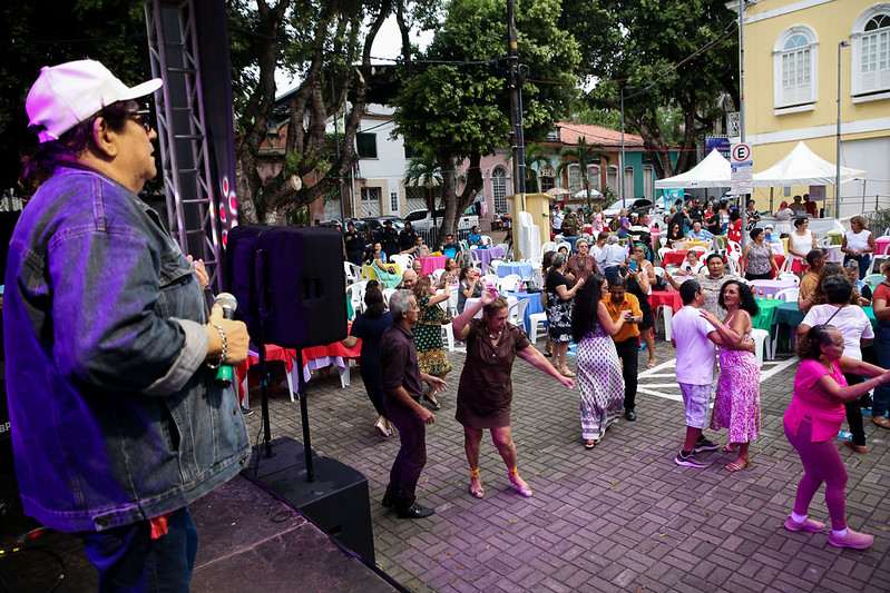 Prefeitura realiza 2ª edição do projeto Bolerão da Saudade