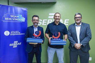 Prefeitura de Manaus recebe prêmio em gestão pública