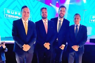 Adjuto Afonso destaca importância do Super Terminais para o desenvolvimento do Amazonas durante celebração dos 30 anos da empresa, em São Paulo