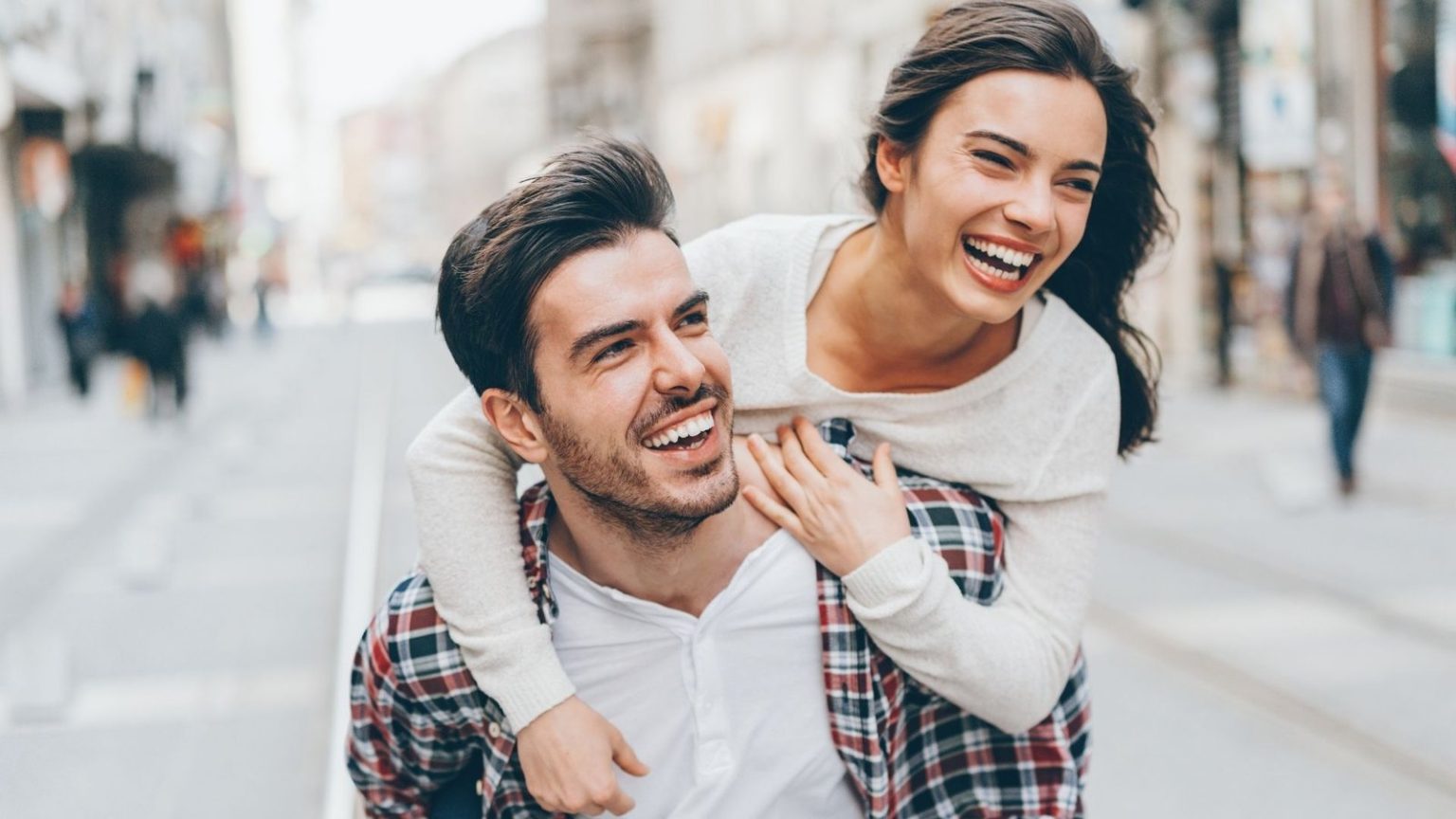 Amores Reais: Entre Risos, Brigas e Abraços