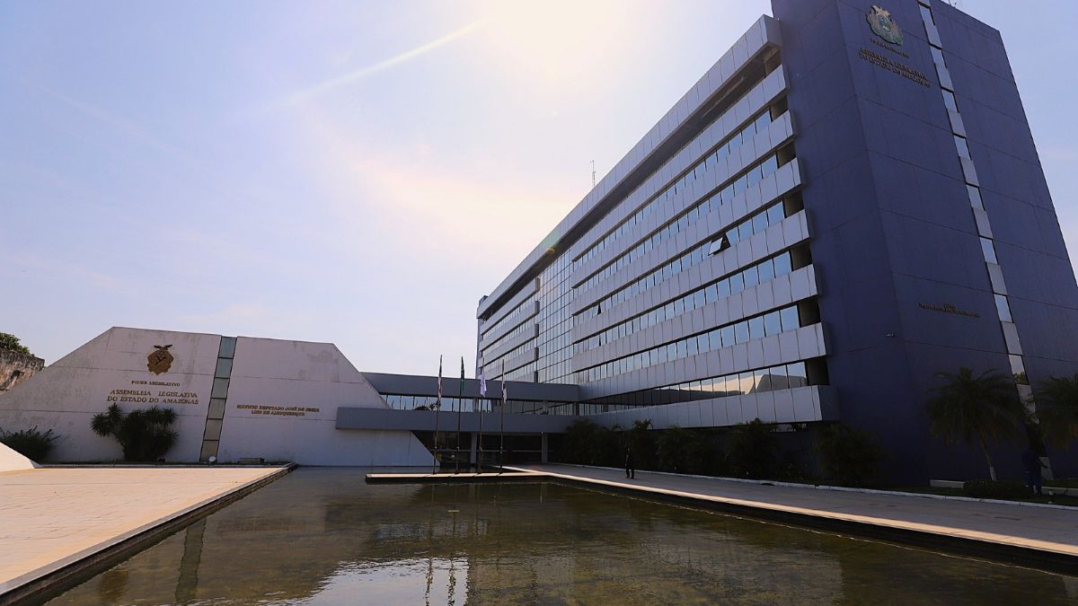 Aleam promulga 29 leis com foco em saúde, proteção às mulheres e direitos do consumidor