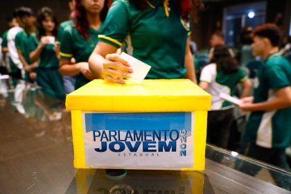 Alunos já elegeram 80% dos representantes do programa Parlamento Jovem 2026