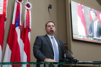 Após Audiência Pública da saúde, Wilker Barreto questiona uso de recursos no Amazonas