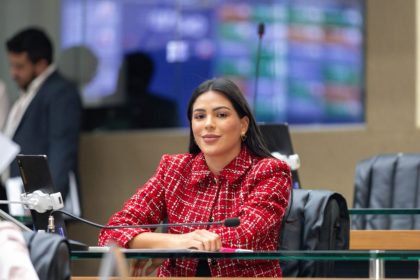 Aprovado PL de Mayra Dias que obriga agressor a pagar despesas de vítima de violência doméstica no Amazonas