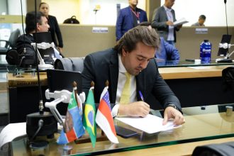 Aprovado Projeto de Lei de Thiago Abrahim que  prioriza vagas de emprego para mães de pessoas com deficiência