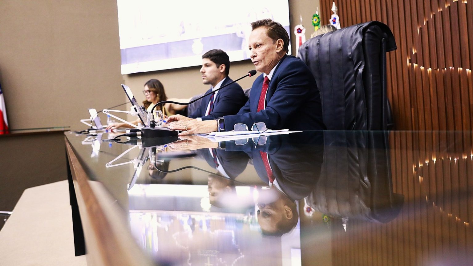 Assembleia Legislativa do Amazonas analisa iniciativas nas áreas de saúde, segurança e inclusão social