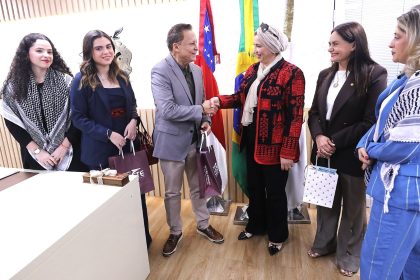 Assembleia Legislativa do Amazonas recebe embaixatriz da Jordânia, que pode comercializar fertilizantes no estado