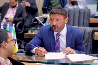 Carlinhos Bessa destaca avanço do Brasil no combate à tuberculose e reforça importância de políticas públicas