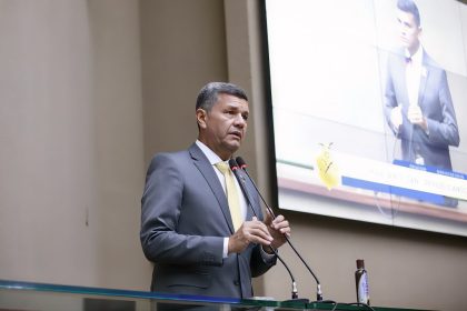 Comandante Dan cobra avanço na segurança hídrica e denuncia falta de água potável no interior