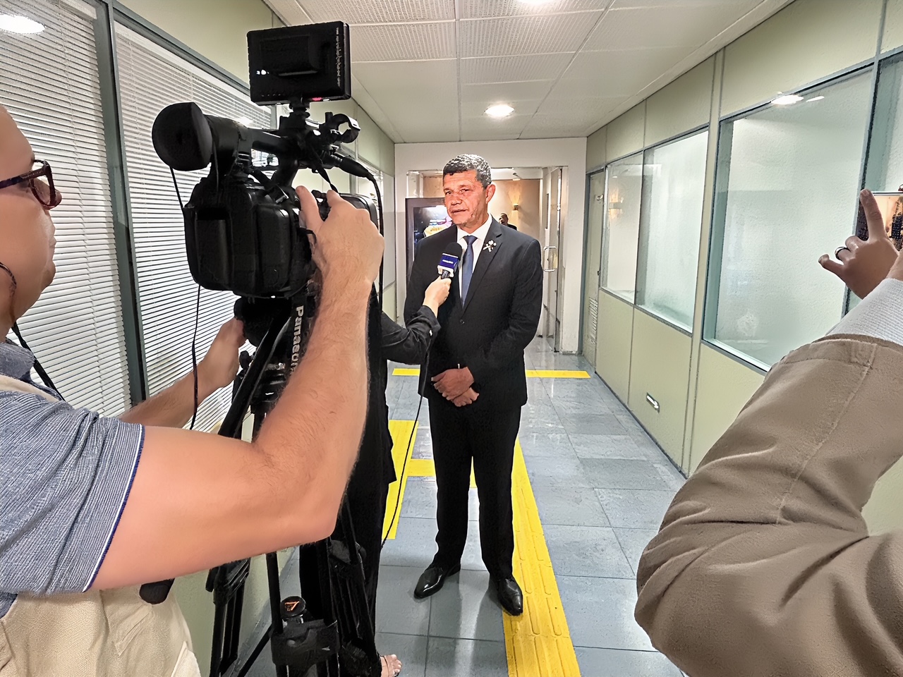 Deputado Comandante Dan cobra pacto institucional para ampliar voos e reduzir isolamento do Amazonas