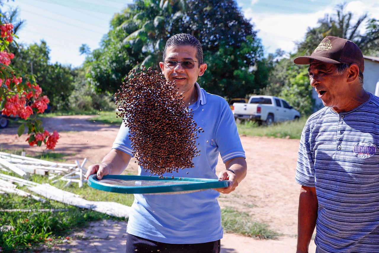 Deputado ressalta importância de investir na agricultura no Dia Mundial do Café
