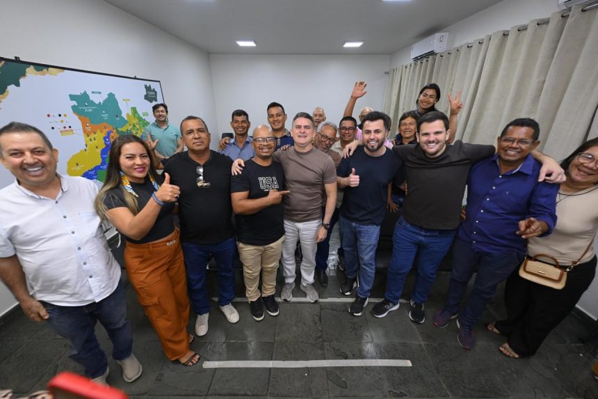 David Almeida reúne lideranças de Alvarães e destaca entraves na pesca e na qualificação de jovens no interior