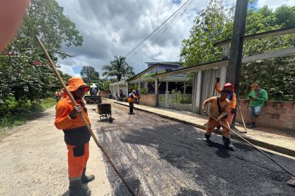Prefeitura avança com recuperação asfáltica no Jorge Teixeira