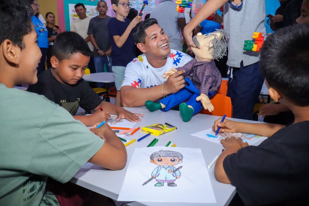 Laudo Azul: Deputado estadual Mário César Filho leva ação de diagnóstico de autismo para crianças de Urucará