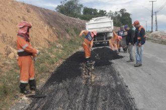 Prefeitura avança com recuperação asfáltica no Distrito Industrial 2