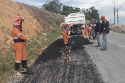 Prefeitura avança com recuperação asfáltica no Distrito Industrial 2