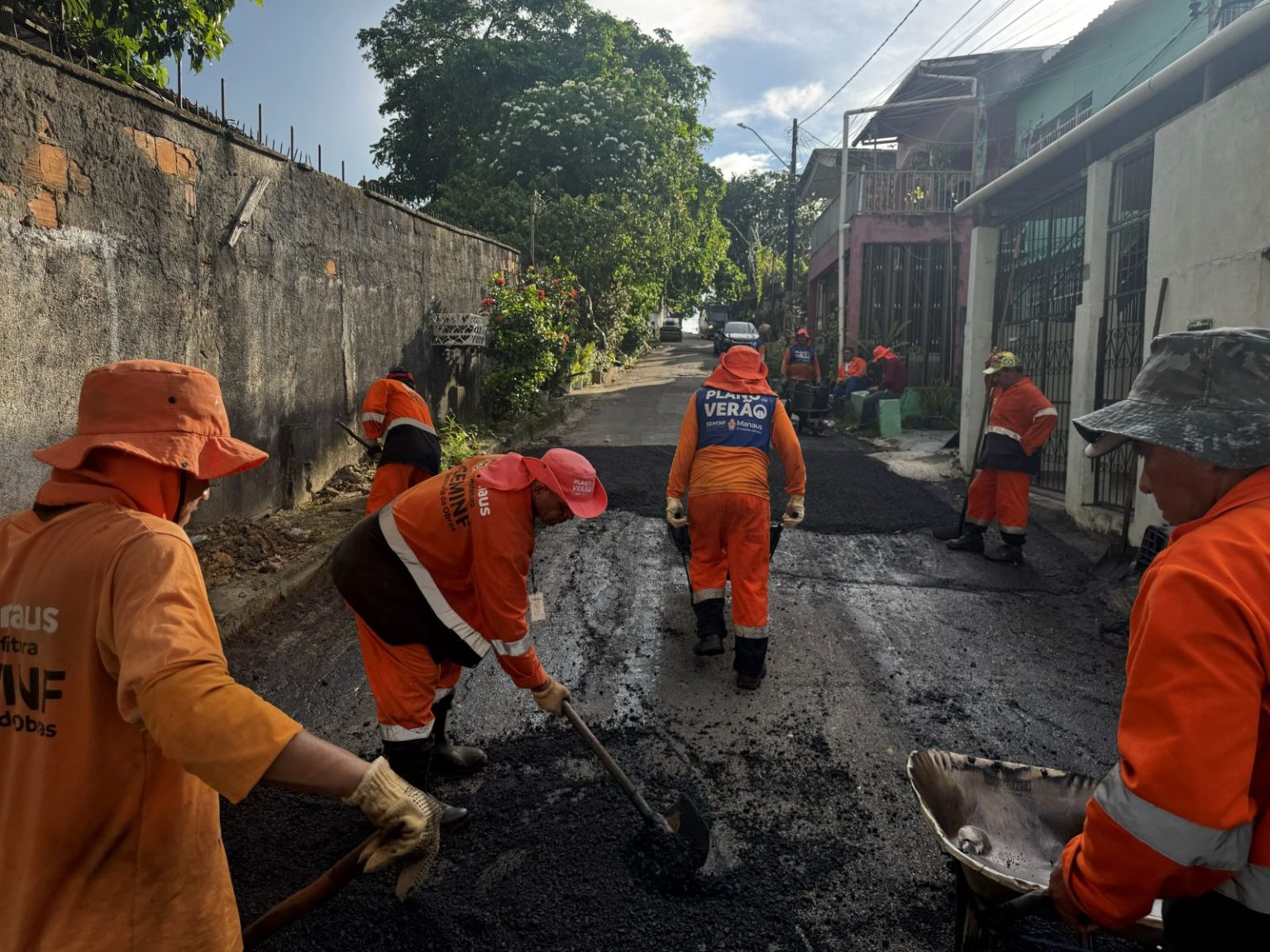 Prefeitura intensifica recuperação asfáltica no bairro São Francisco