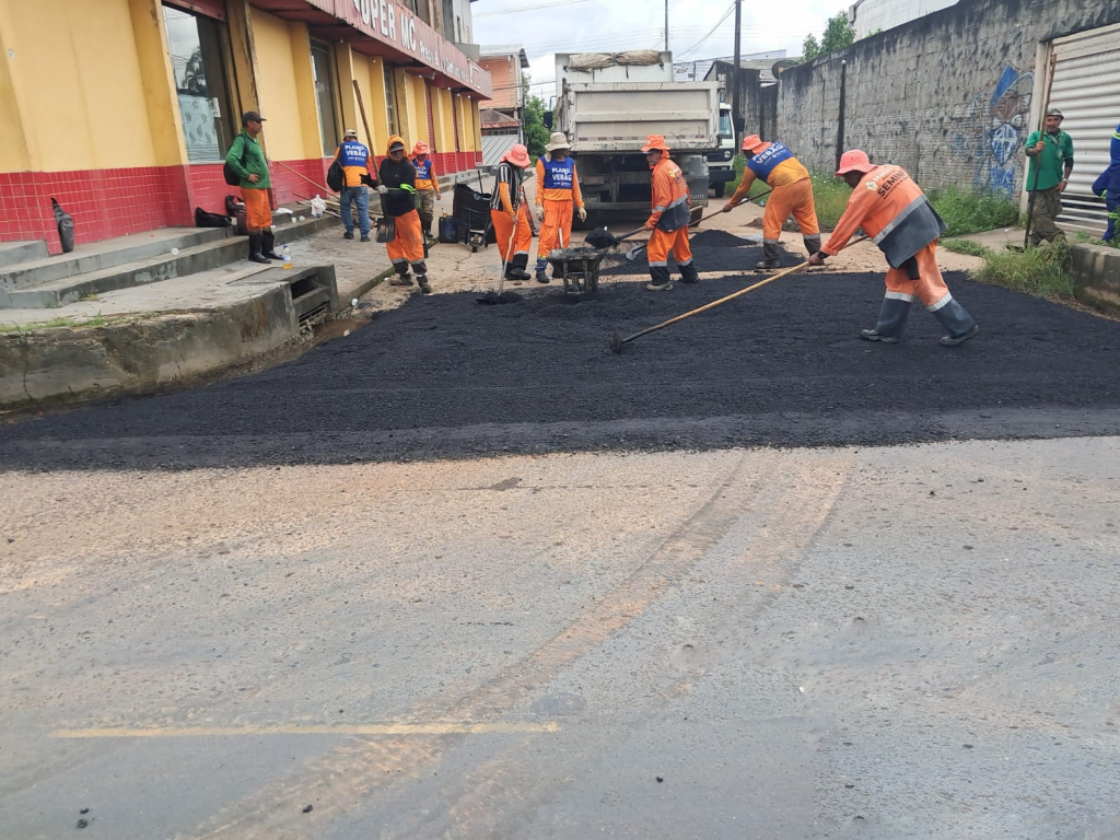 PMM intensifica serviços de recuperação viária no Cidade Nova