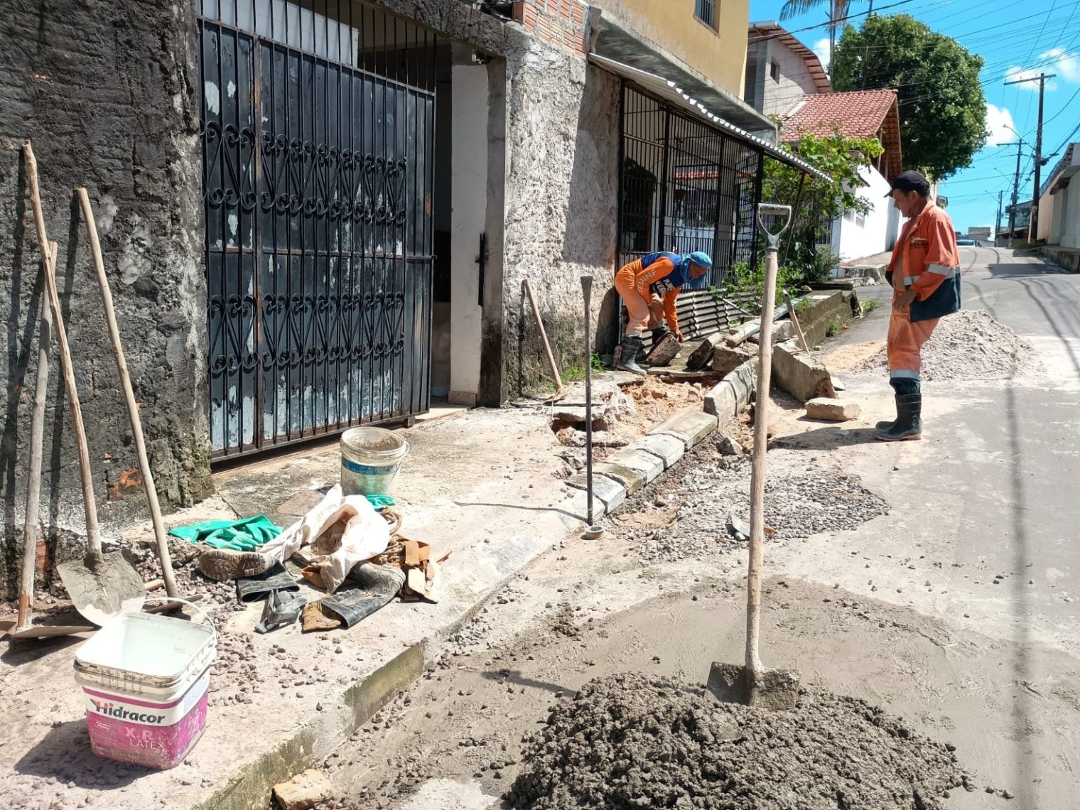 Manaus intensifica recuperação da drenagem na rua Hugo de Abreu para reduzir impactos das chuvas e prevenir alagamentos