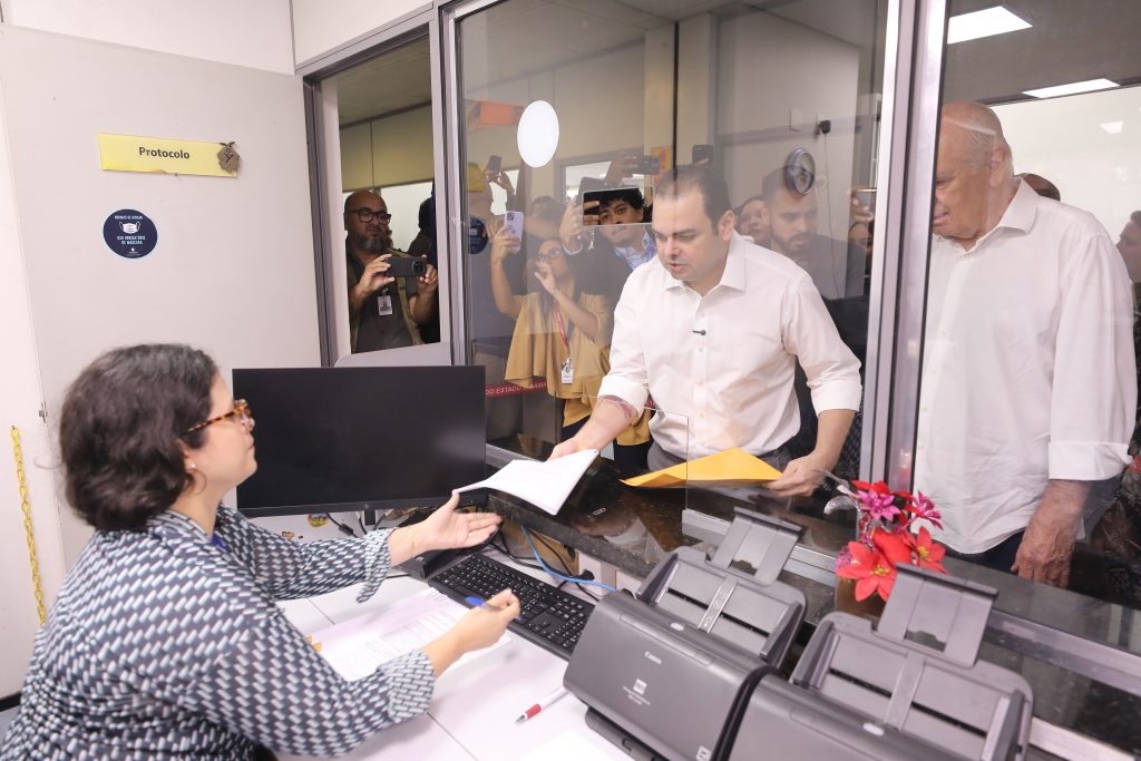 Primeiras chapas são inscritas para eleição indireta ao Governo do Amazonas, marcada para 4 de maio