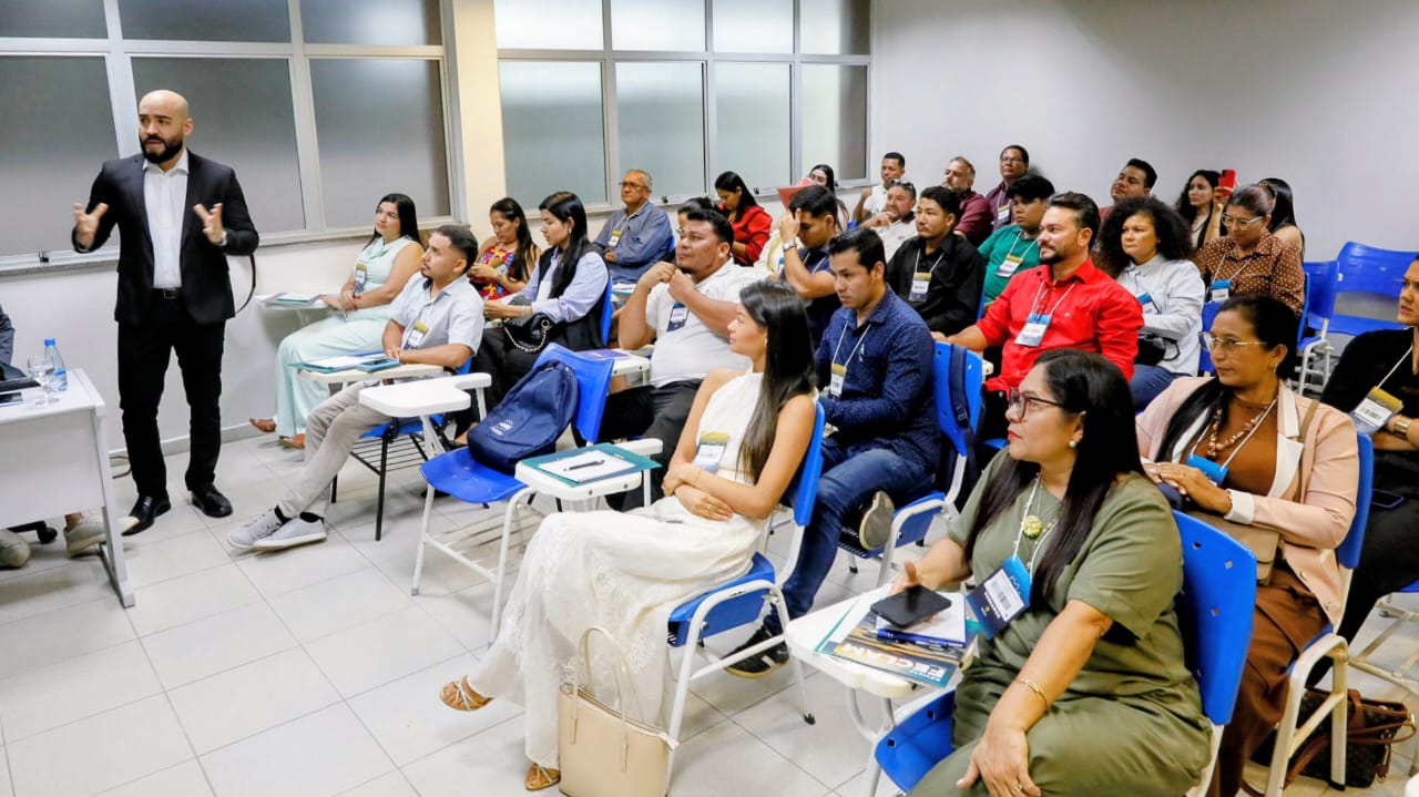 Primeiro dia de atividades do 6º Feclam teve tarde de capacitação com oficinas