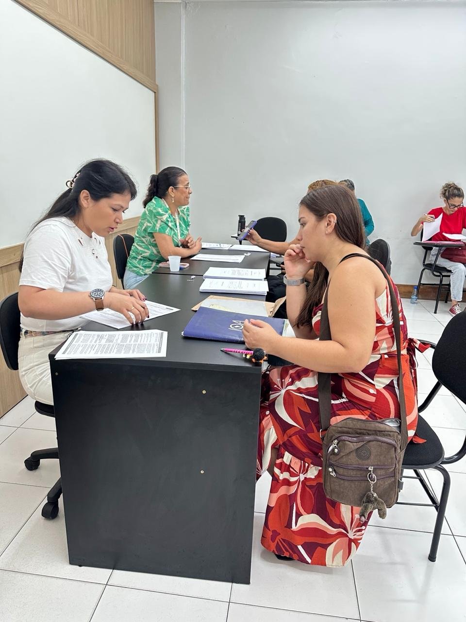 Prefeitura de Manaus divulga resultado do Bolsa Idiomas e Bolsa Pós-Graduação para 2026 nos portais oficiais