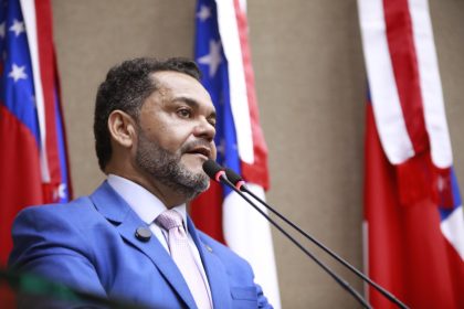 Rozenha assume liderança do PSD na Aleam