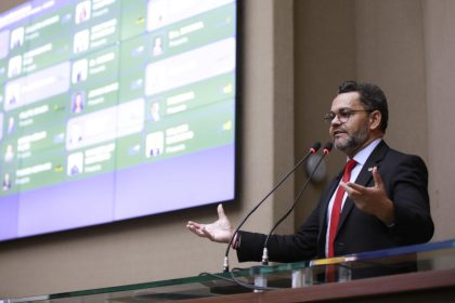 Rozenha destaca protagonismo de médico do Amazonas em exame genético para câncer de mama no SUS