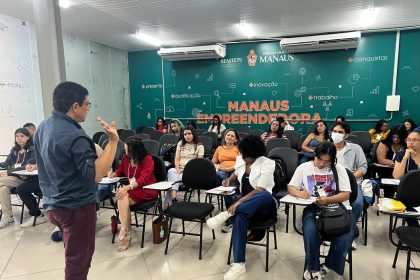 Prefeitura de Manaus abre inscrições para minicurso de elaboração curricular com vagas limitadas e sessões em maio