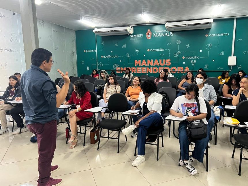 Prefeitura de Manaus abre inscrições para minicurso de elaboração curricular com vagas limitadas e sessões em maio