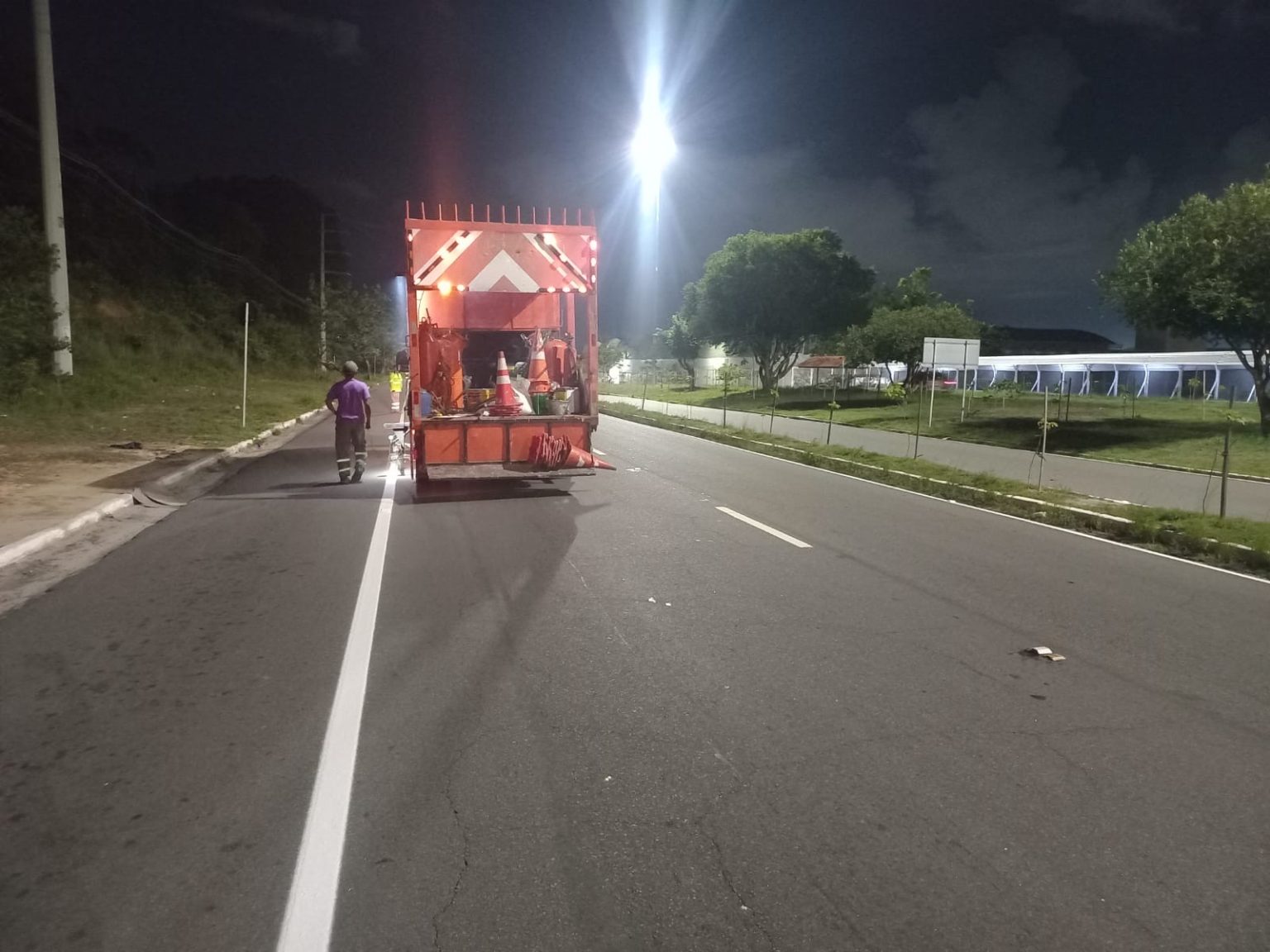 Prefeitura intensifica sinalização viária em Manaus