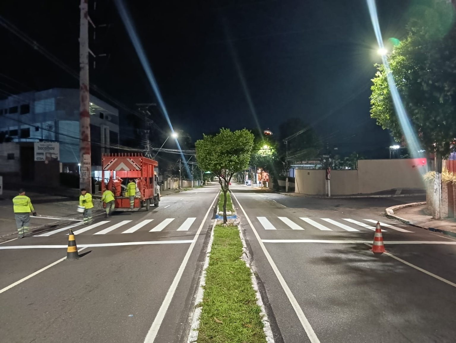 Sinalização viária em todas as zonas da cidade