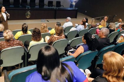 Diretoria de Saúde da Aleam promove palestra sobre saúde da mulher e emagrecimento saudável