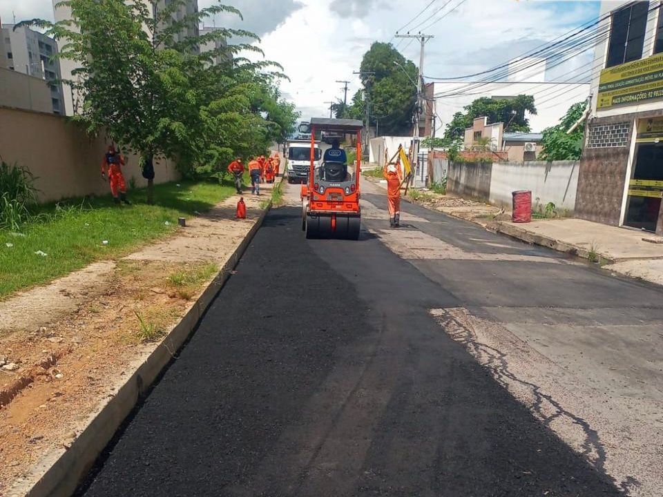 Prefeitura de Manaus avança com recuperação asfáltica e melhora mobilidade no bairro Colônia Japonesa