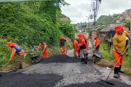 PMM intensifica serviços de recuperação asfáltica no Vale do Sinai