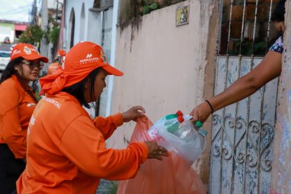 Manaus supera média nacional e se destaca na coleta de lixo com 98% dos domicílios atendidos, aponta IBGE