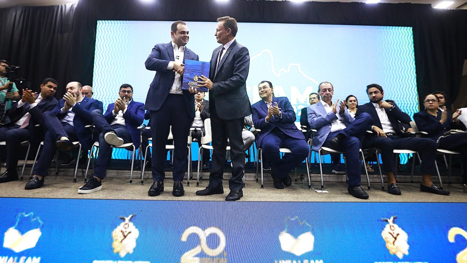 Aleam realiza abertura do 6º Feclam com ampla participação de parlamentares