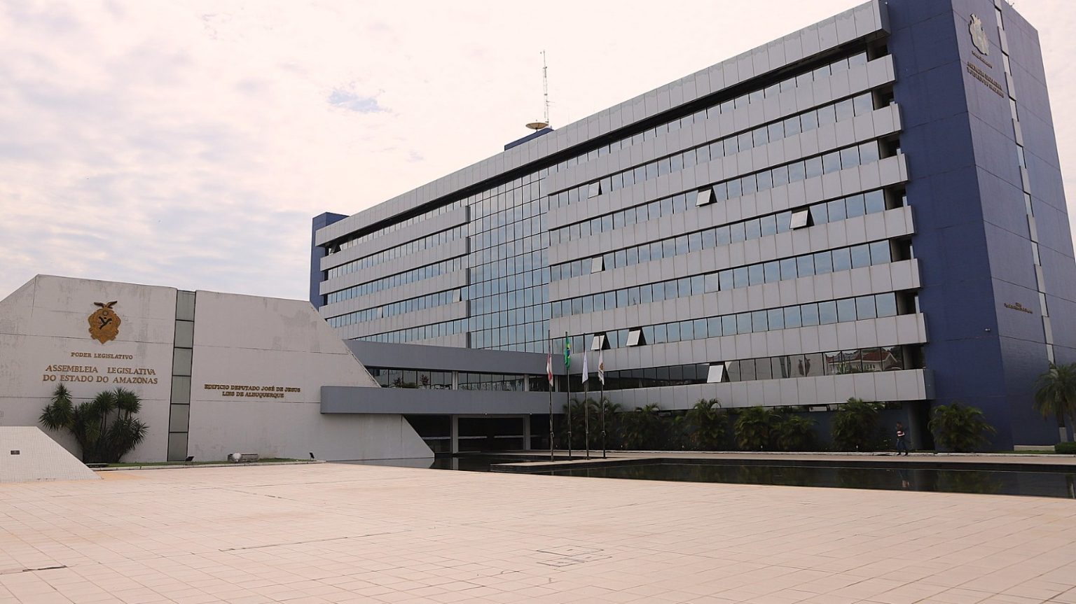 Chapas 4 e 5, que concorrem ao mandato tampão ao Governo do Estado, protocolam defesa contra pedidos de impugnações