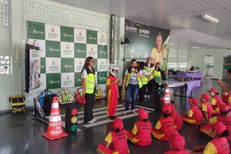 Prefeitura de Manaus realiza ação de educação no trânsito com 57 alunos do Bombeiro Mirim em 29/4