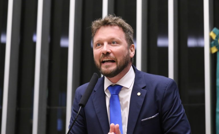 Comissão aprova redução de impostos em importação de equipamentos para automobilismo e motociclismo