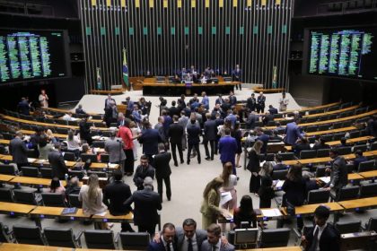 Projeto aprovado cria a Taxa de Fiscalização e Serviços da ANP