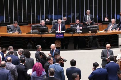 Câmara aprova projeto que autoriza isenção do Imposto sobre Serviços na Copa do Mundo Feminina de 2027