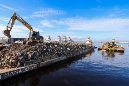 Transbordo de resíduos em Manaus retira cerca de 300 toneladas e destina ao aterro sanitário